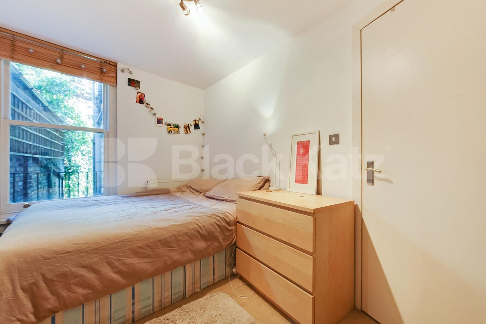 Duplex apartment with charming patio garden   Summerley Street, Earlsfield